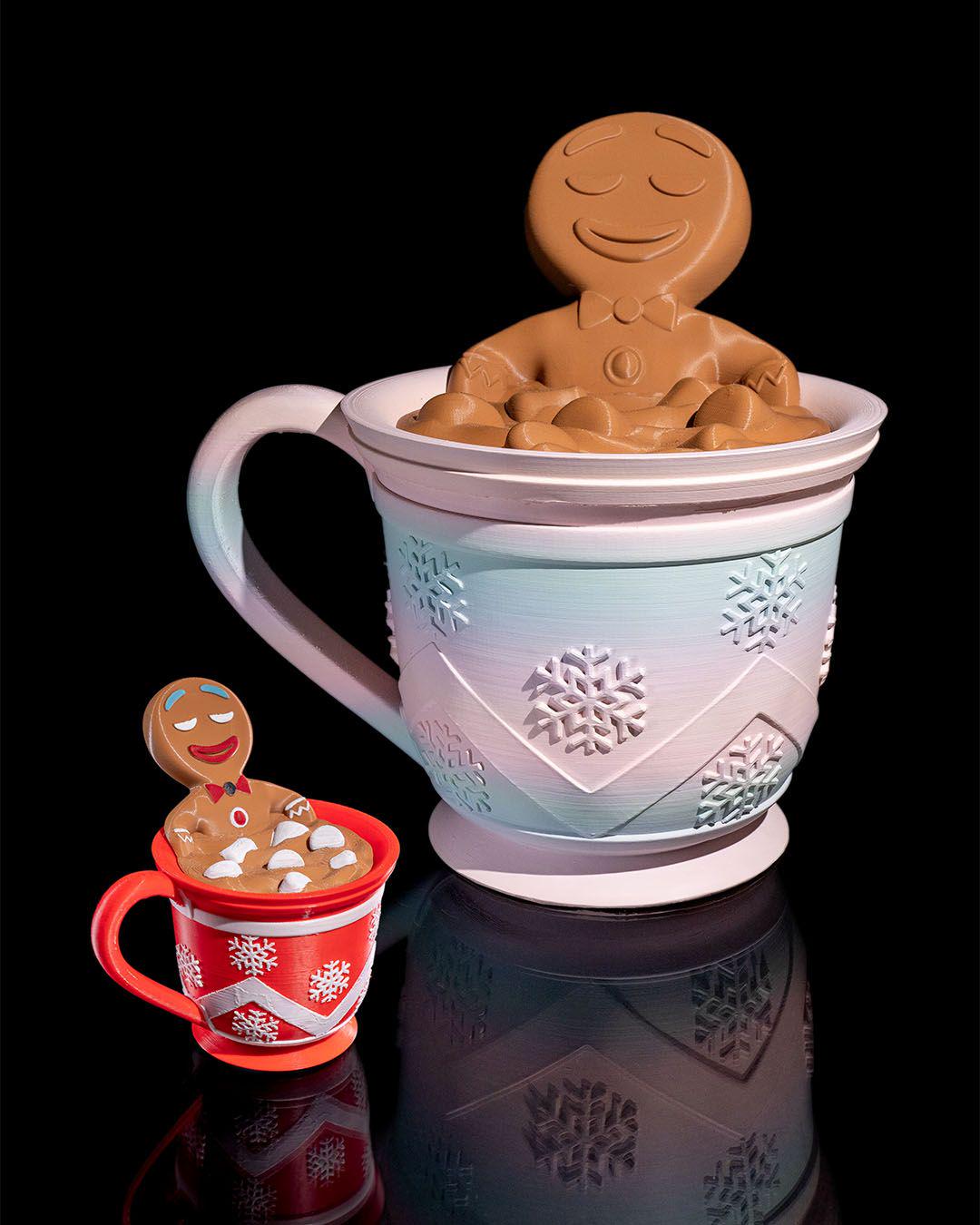 Gingerbread Man Holiday Mug – Hot Cocoa Jacuzzi with Secret Storage
