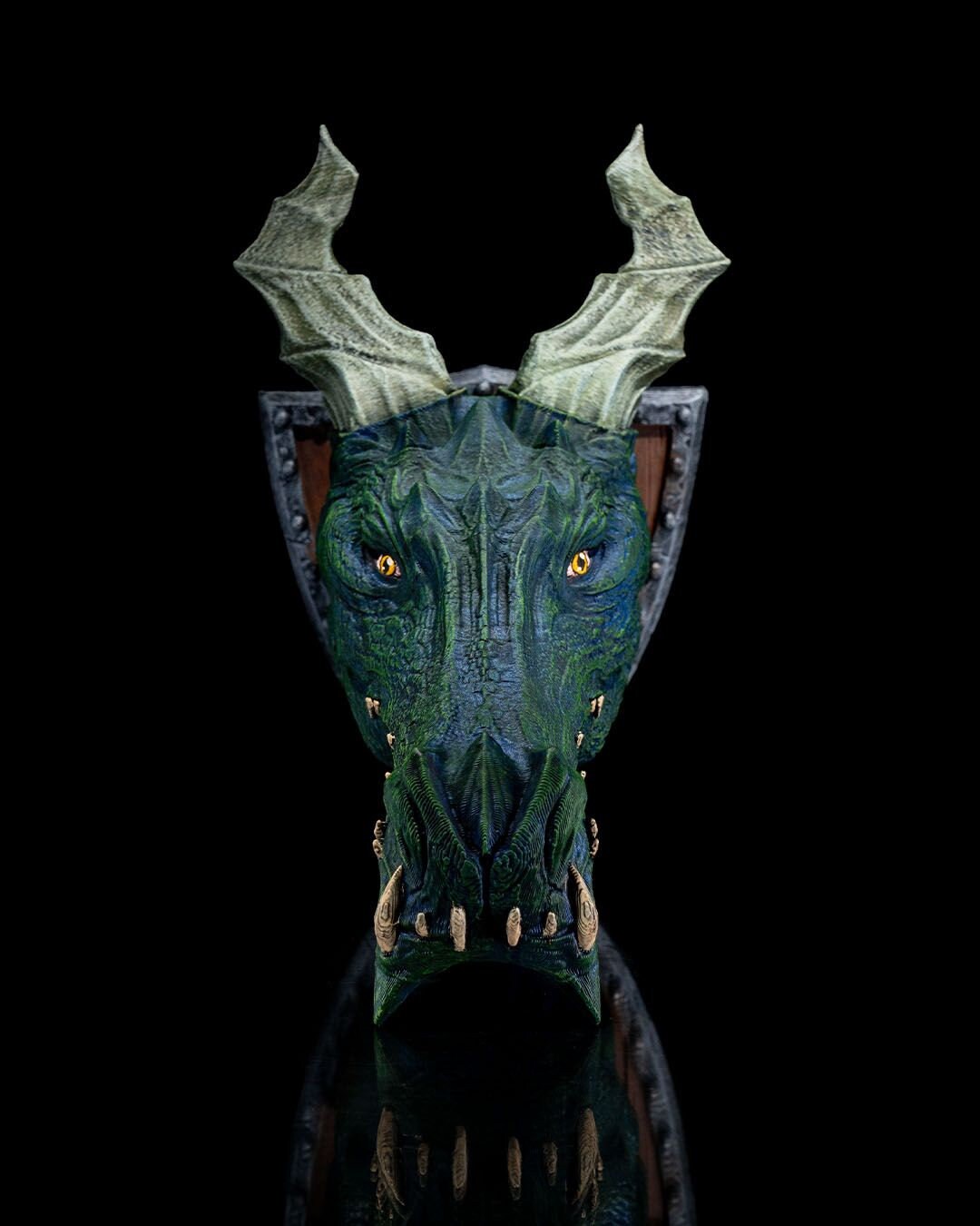 Wyvern Dragon Head Trophy - Exquisite 3D Printed Fantasy Decor - Ready to Paint