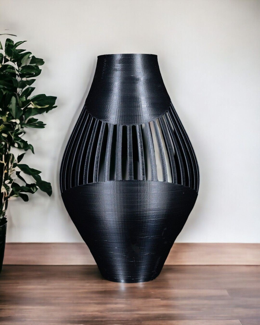 Rinex Vase - Versatile Greenery Holder for Indoor and Outdoor Use