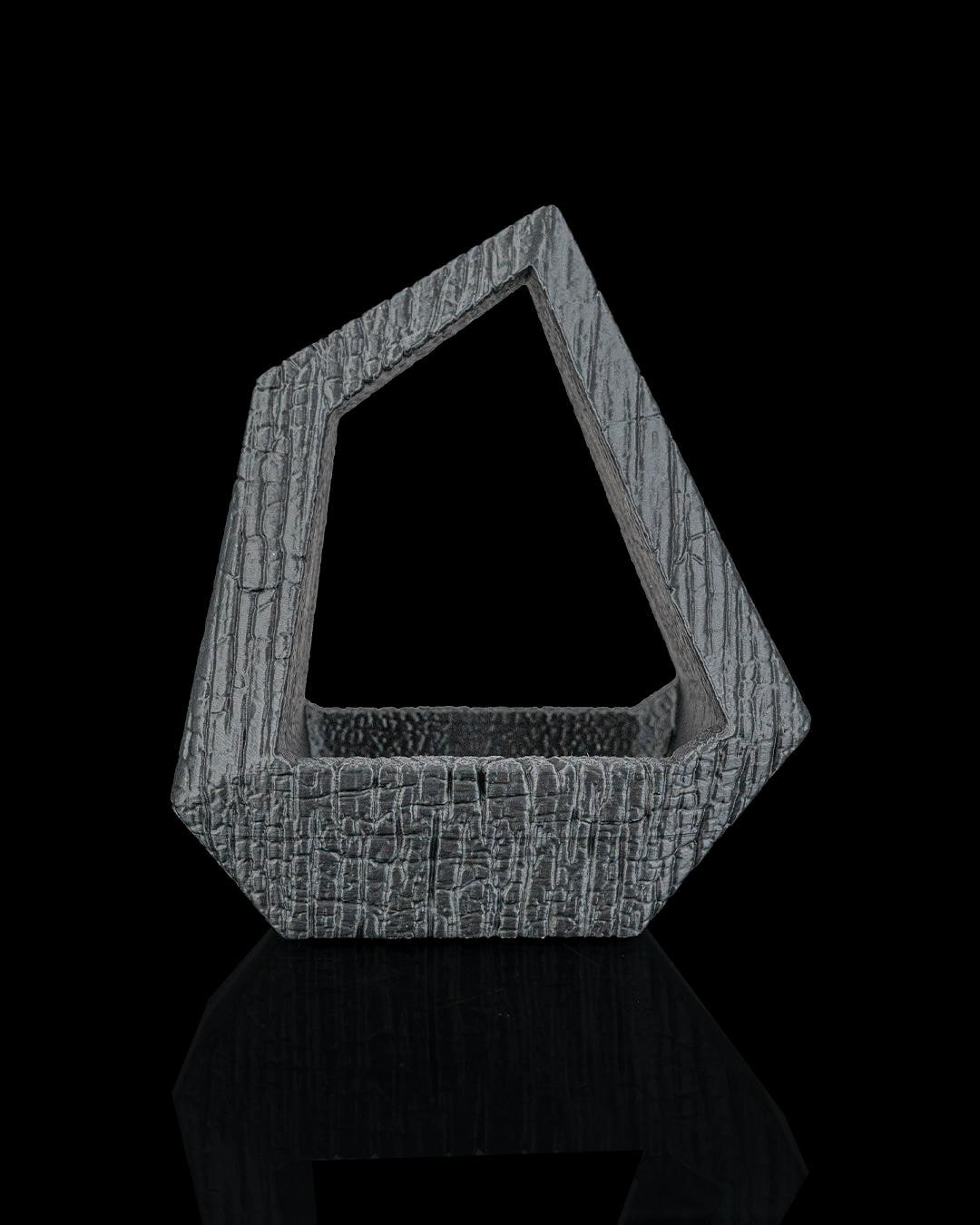Obsidian Frame - Self-Watering Planter