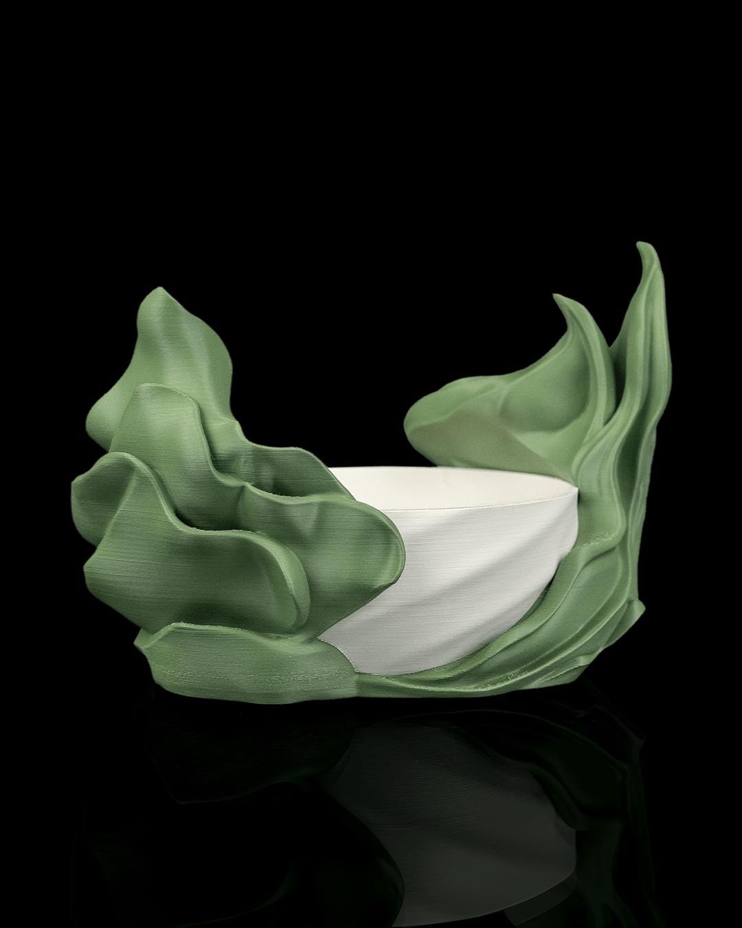 Seaweed Flow - Self-Watering Planter
