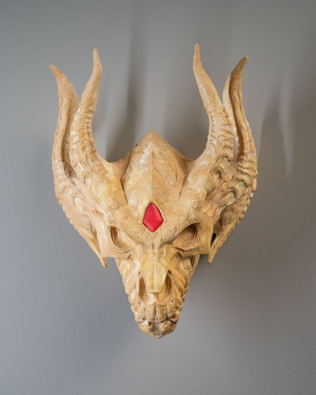 Silver Dragon Skull –  Fantasy Display