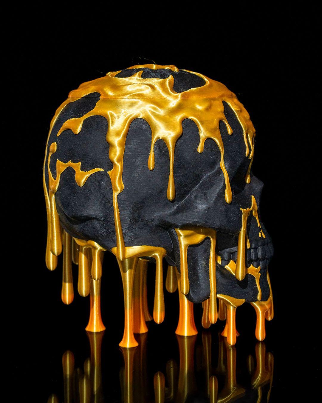 Skull Candy Bucket with Dripping Honey Style Design, Removable Lid, Halloween Candy Holder, Spooky Decor, Trick or Treat